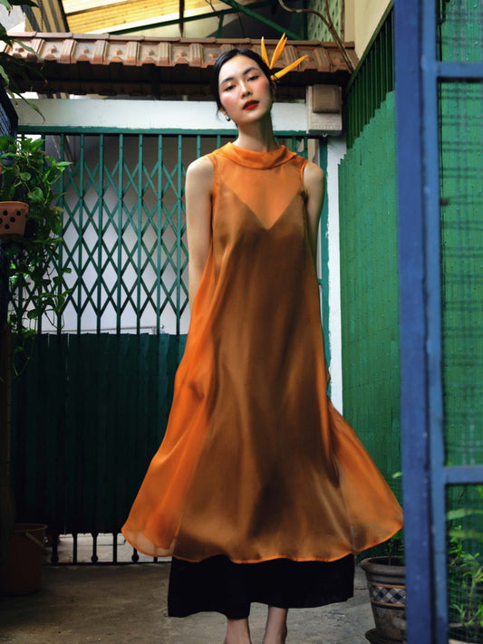 ĐẦM DIỆP TUYỀN (ĐẦM ĐEN BÊN TRONG)