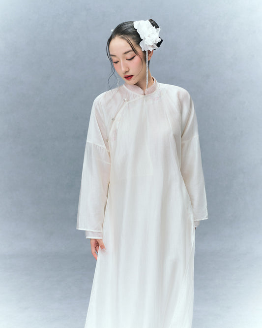 QUẦN VÂN NGA