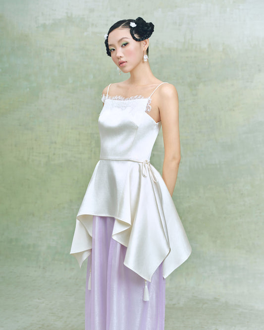 QUẦN VÂN NGA