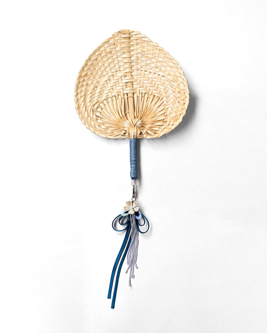 QUẠT CẦM TAY LẢ LƯỚT