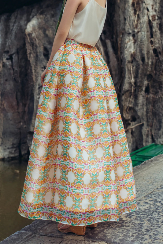 CHÂN VÁY UYỂN ANH