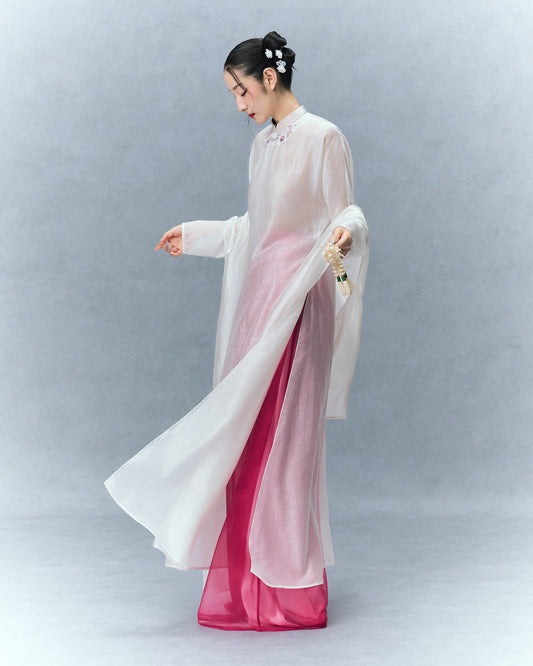 QUẦN VÂN NGA