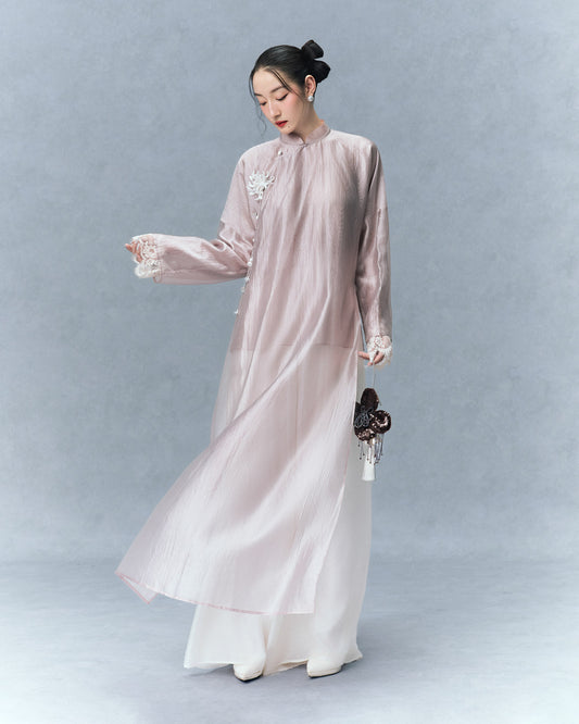 QUẦN VÂN NGA