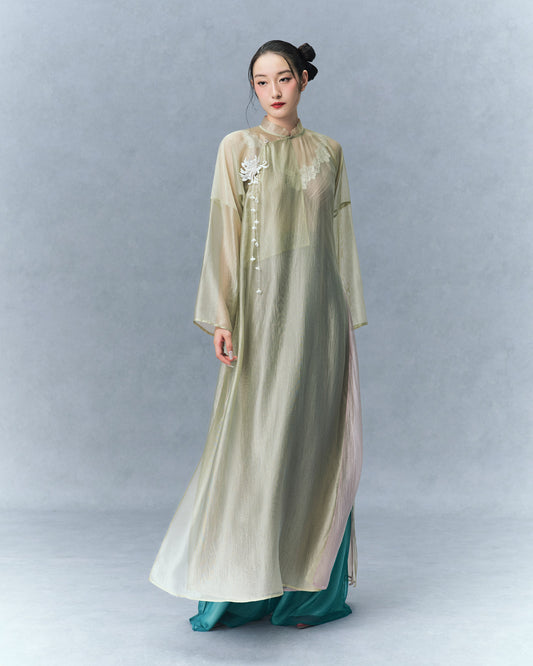 QUẦN VÂN NGA