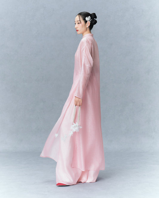 QUẦN VÂN NGA