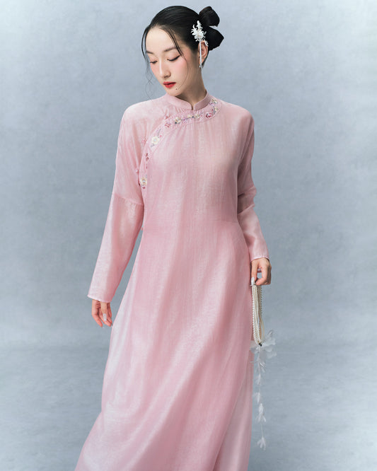 QUẦN VÂN NGA