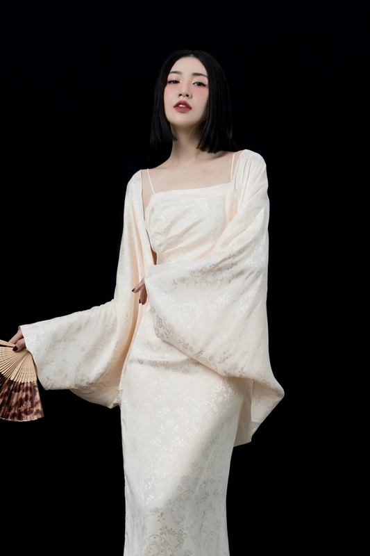ÁO KHOÁC HẠNH THƯ